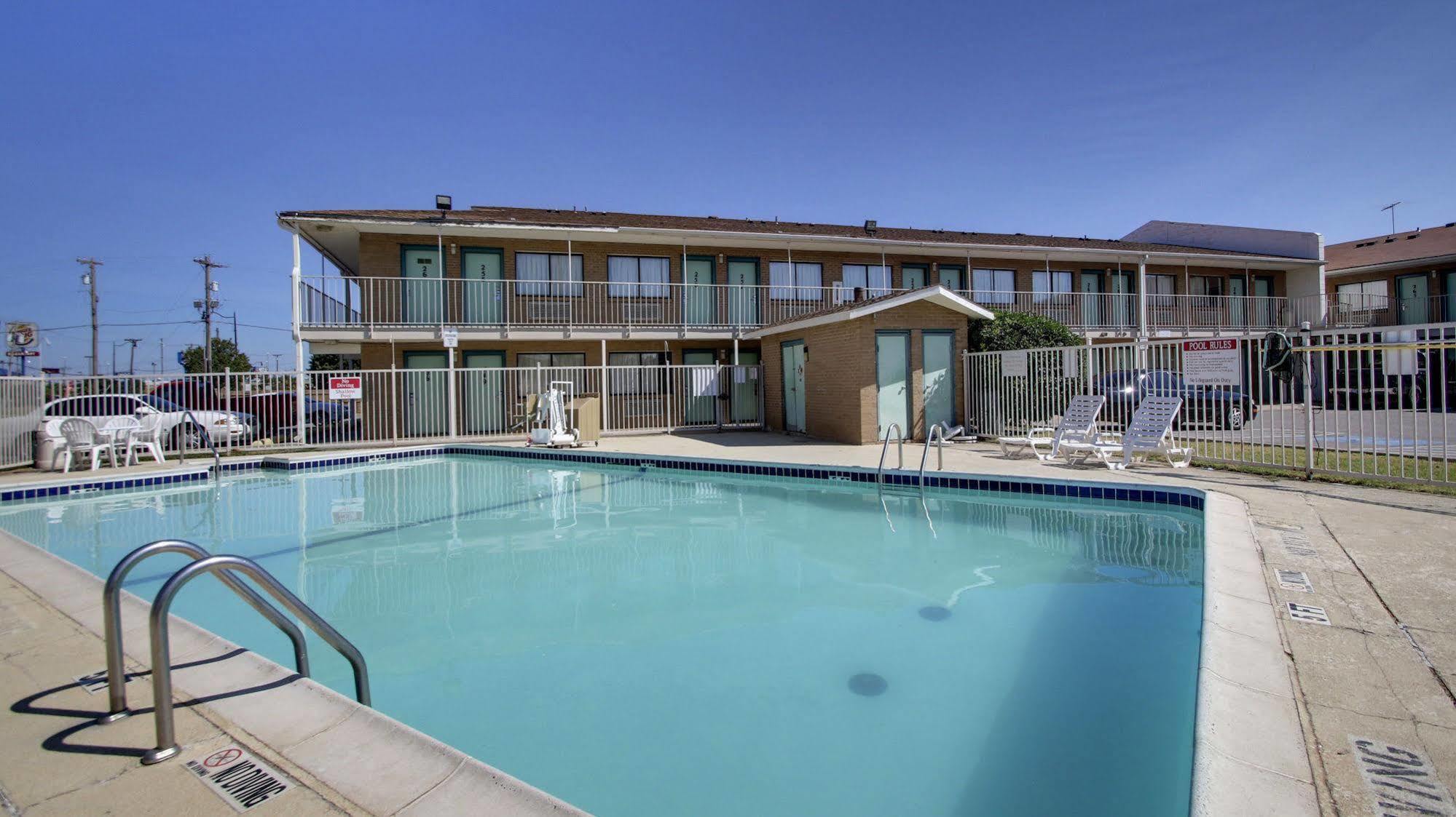 Motel 6 - Oklahoma City Airport Exteriér fotografie
